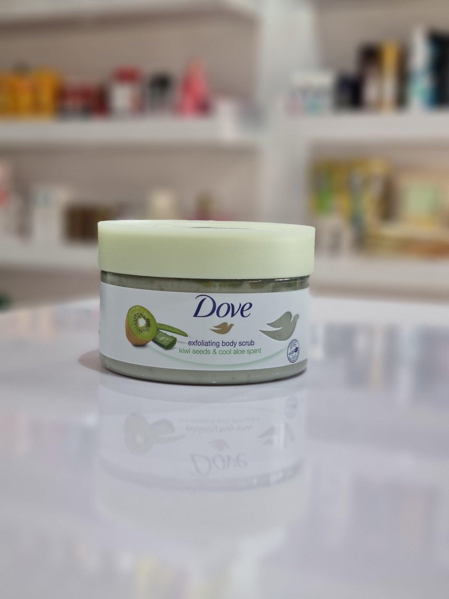 Dove Exfoliating Body Scrub Kiwi & Aloe