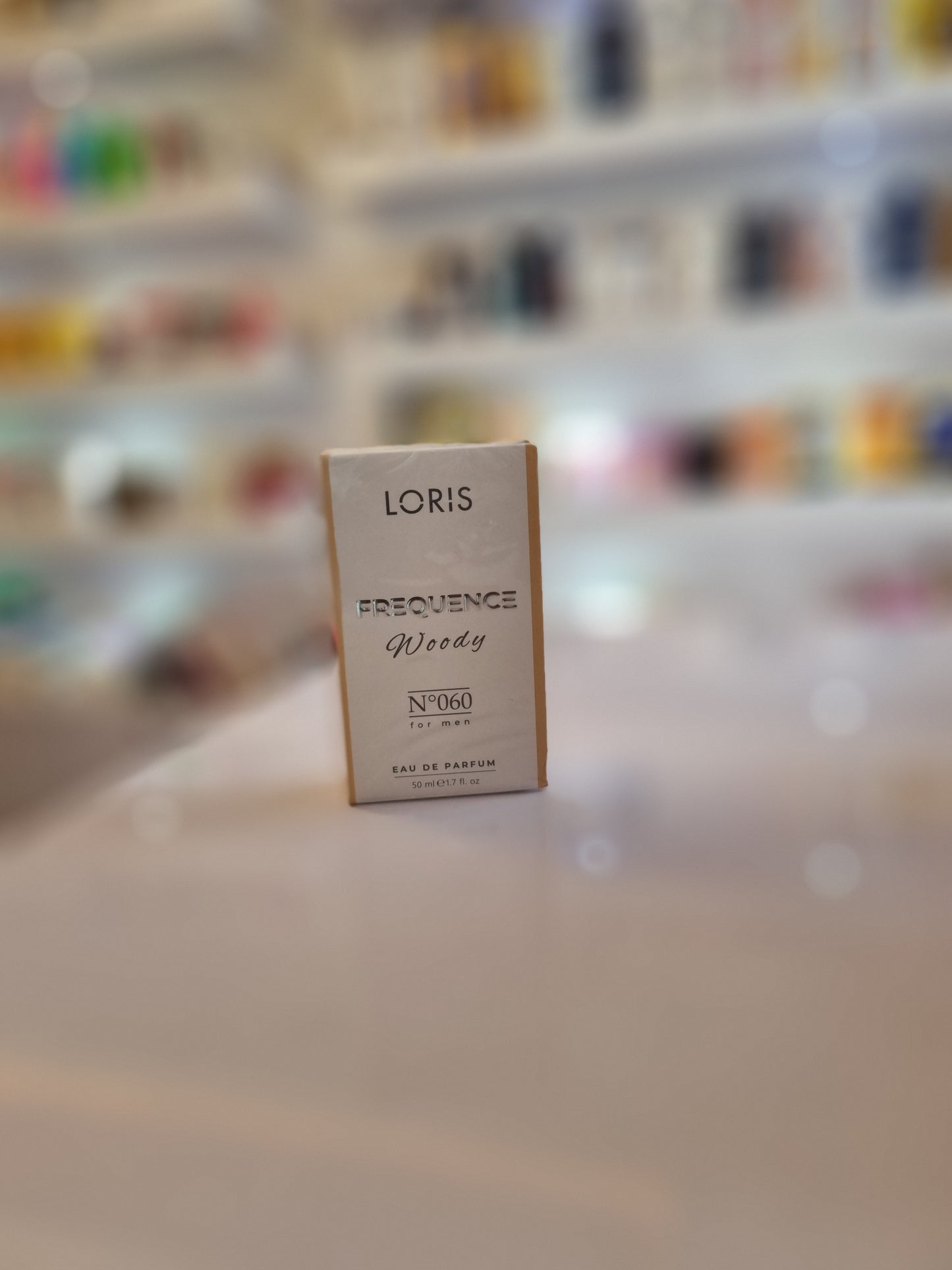 Frequence woody perfume-Loris